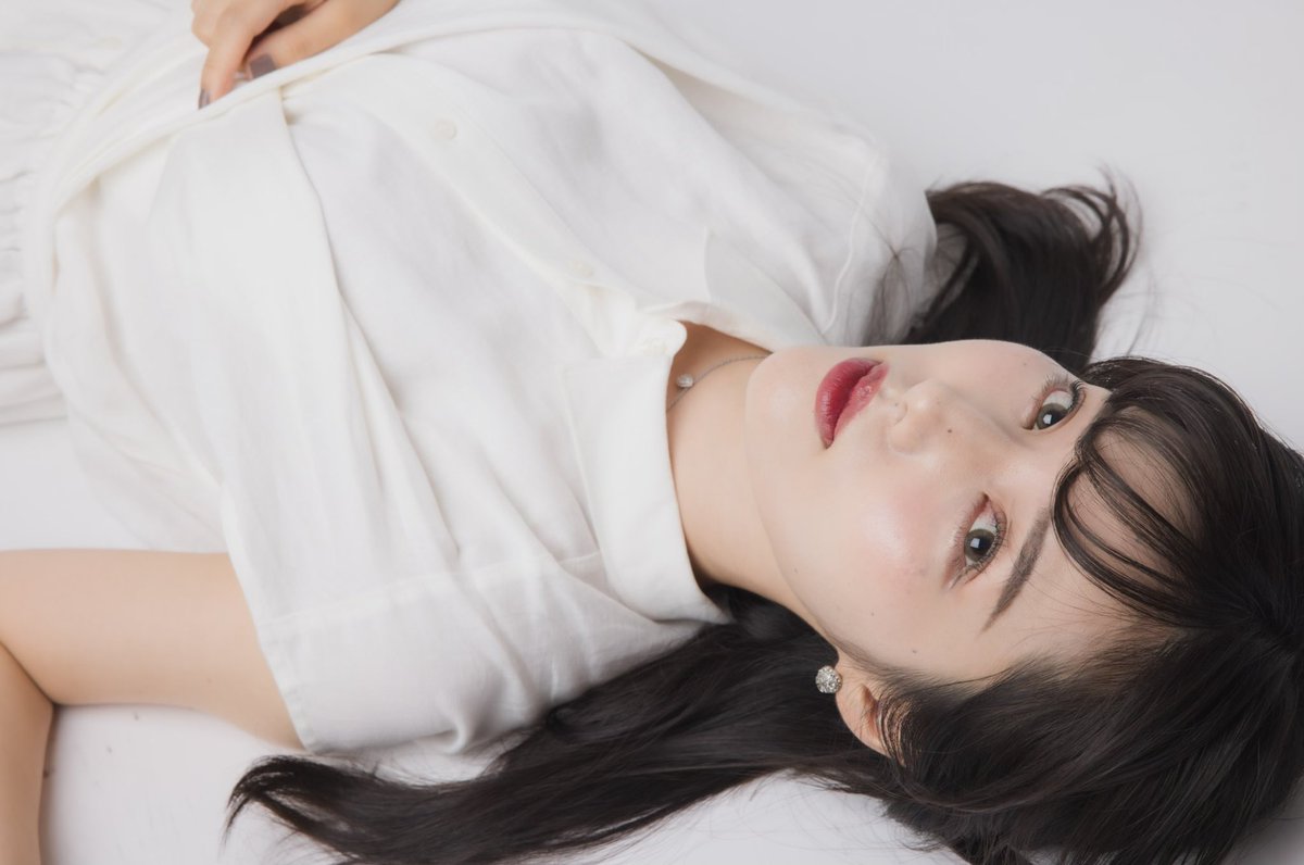 本日はRoselia加入3周年🥀 そして志崎樺音、デビュー3年目。 頑張って