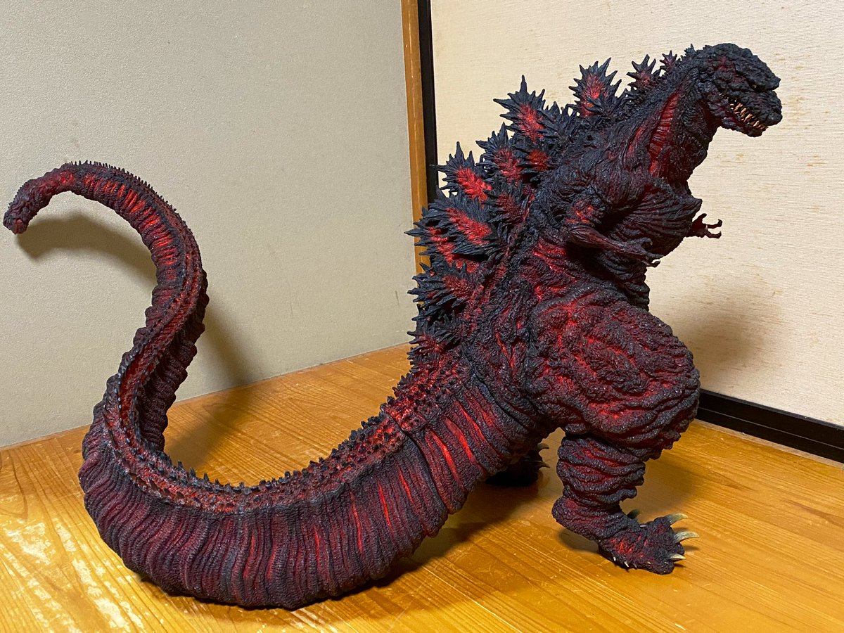 RT @nasgao: ギガンティックゴジラ(2016)レッドクリアverが届いたので