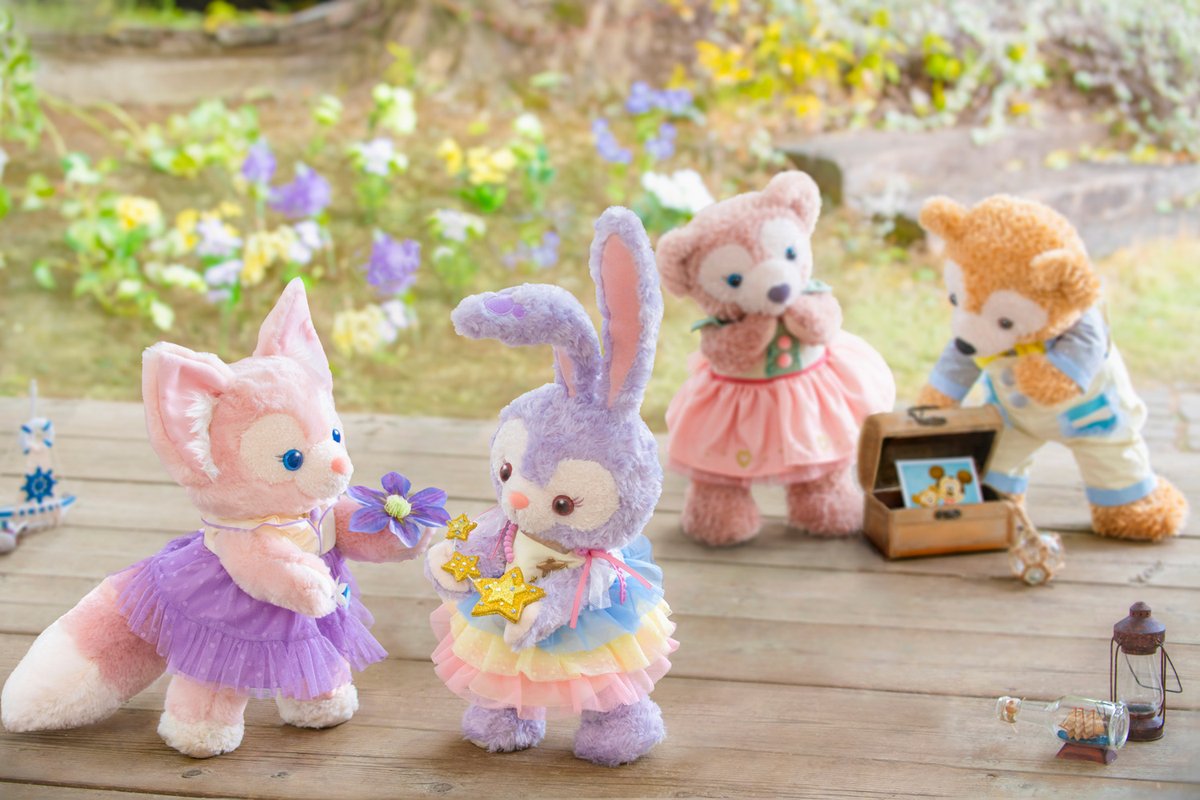 みてみて！きらきら光る星をもってきたよ！」ステラ・ルーとリーナ