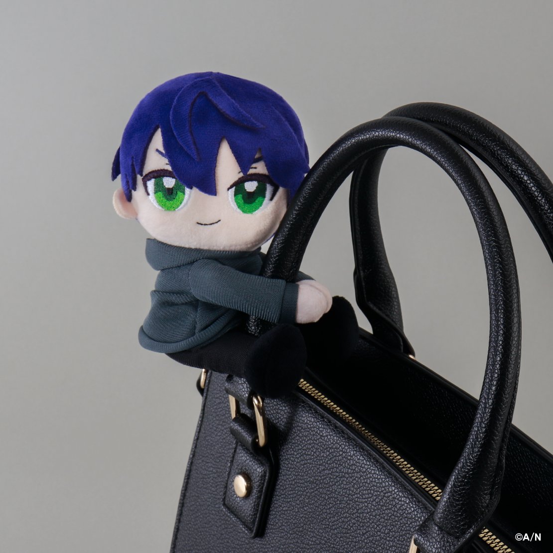 剣持刀也 #束縛グッズ グッズ紹介①】 「束縛ぬい」の両手には磁石が