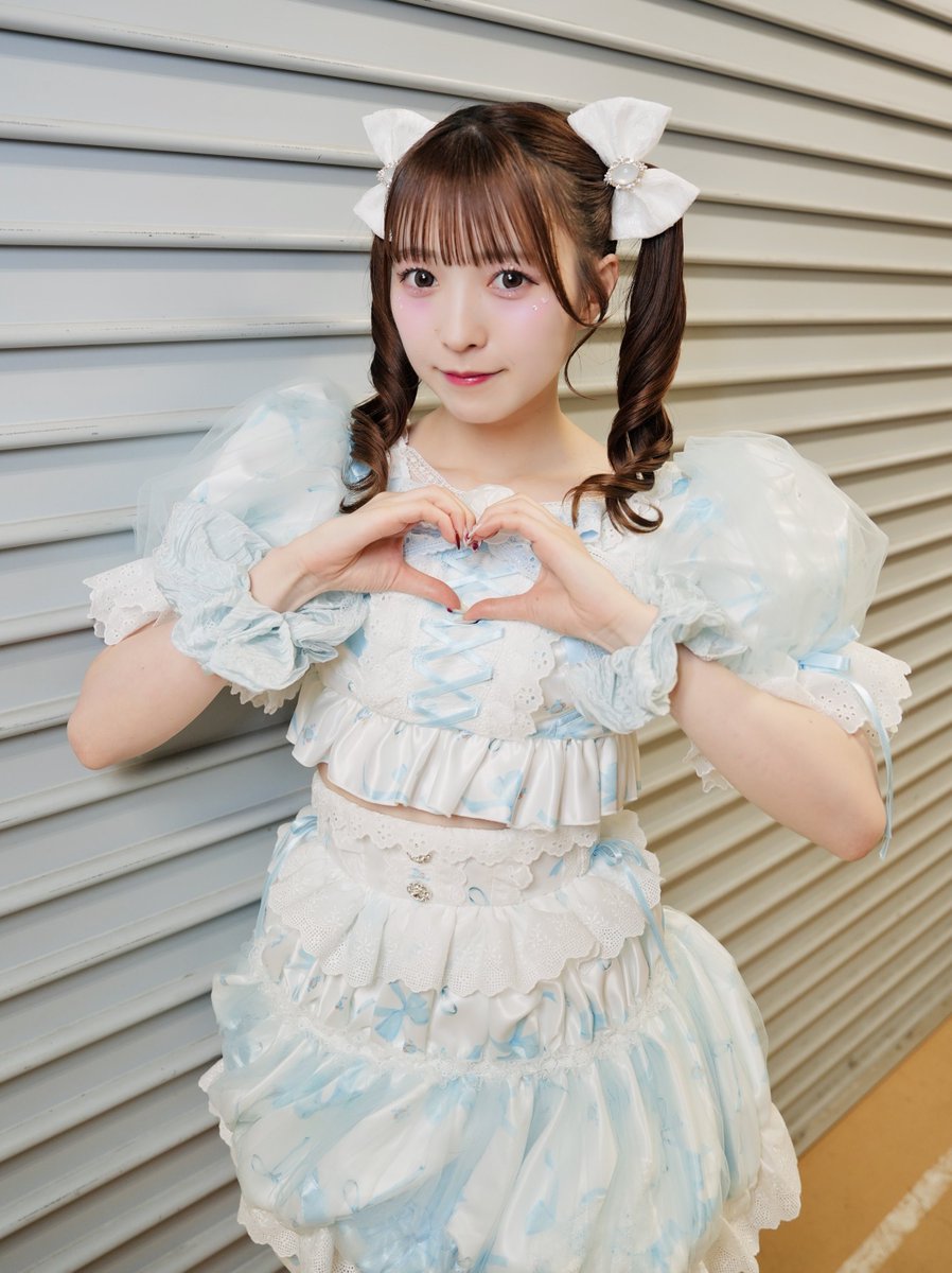 G4fU2Z8a8AULI4a.jpg?format=jpg