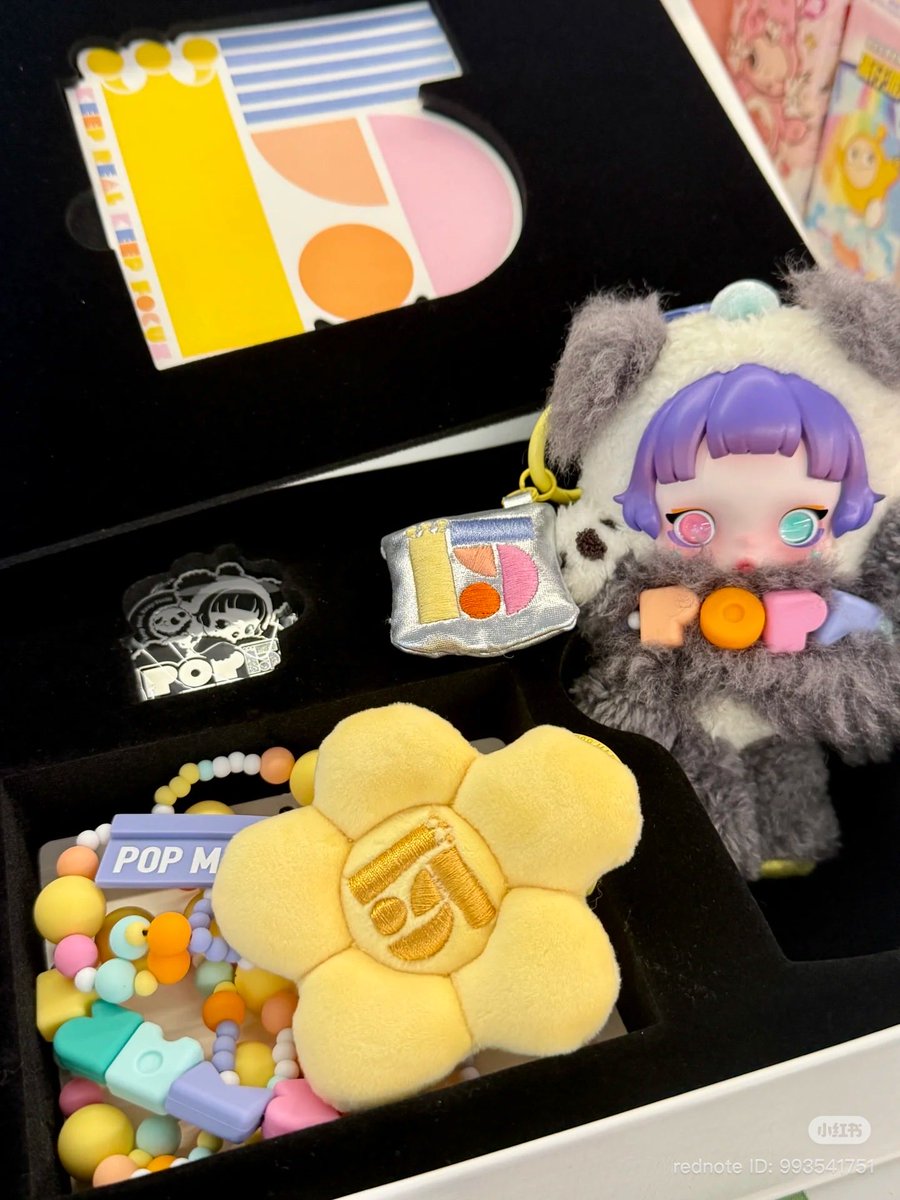 み*送様 ポップマート15周年記念 従業員限定スカルパンダ み*送様