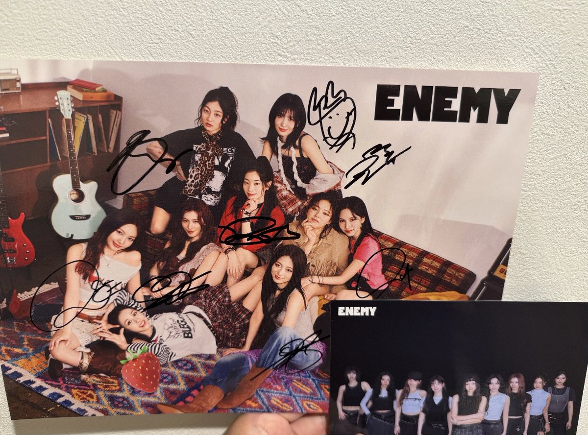 TWICE サイン入り写真 ENEMY TWICE ENEMY サイン 全員 全サ サイン会