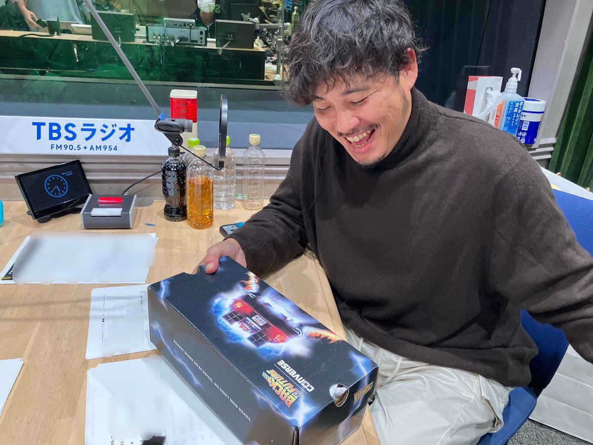 酒井さんから平子さんへの今年の誕プレは、 バック・トゥ・ザ