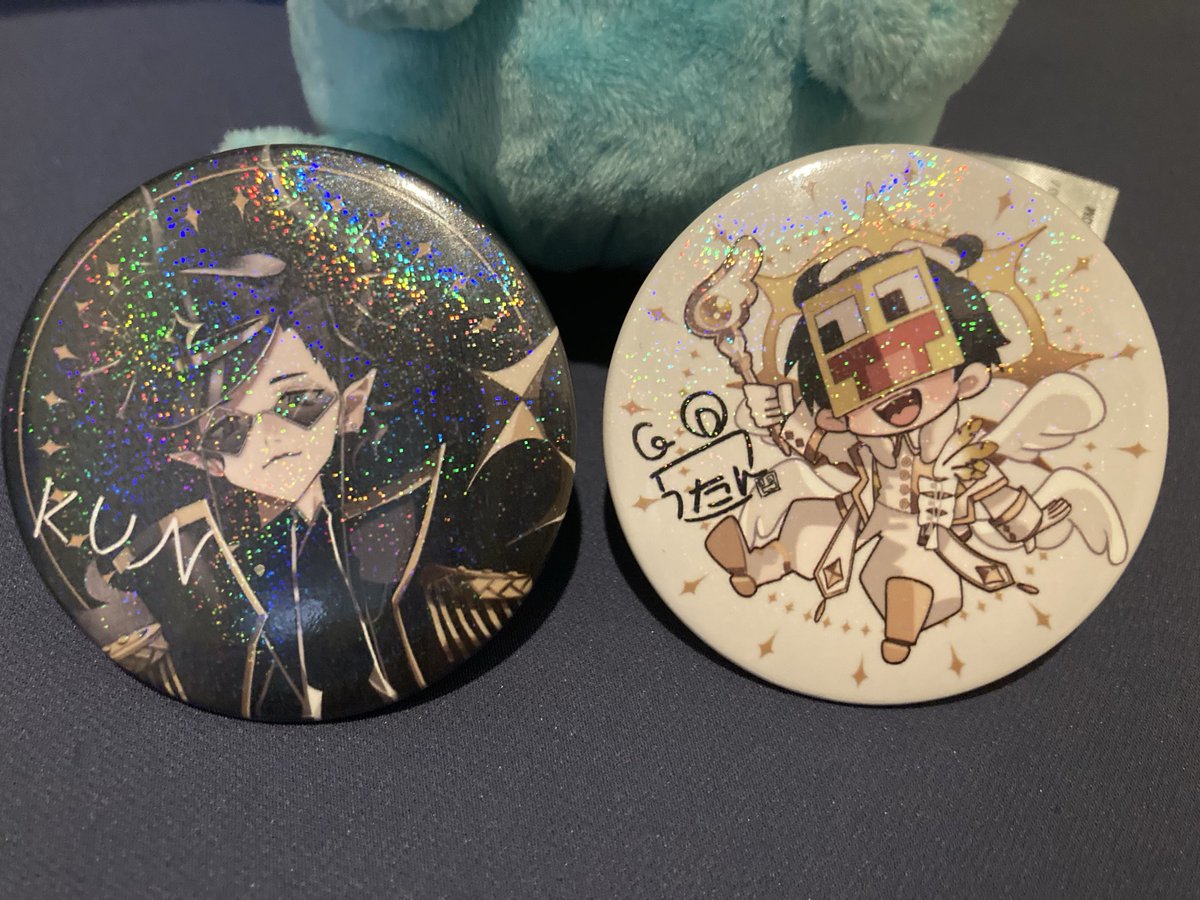 ランダム缶バッジ2個買って2個ともサイン入りだった！！ #ニート部VS