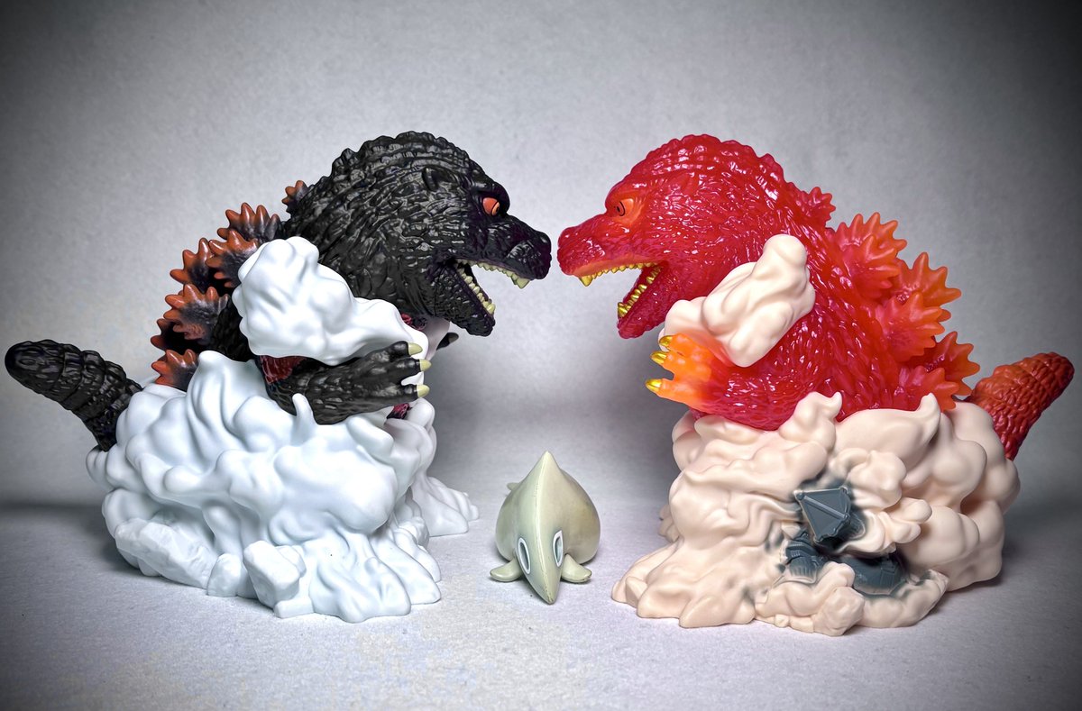 鎮座獣EX ゴジラ（1995）』 通常カラーとバーニングレッドカラー