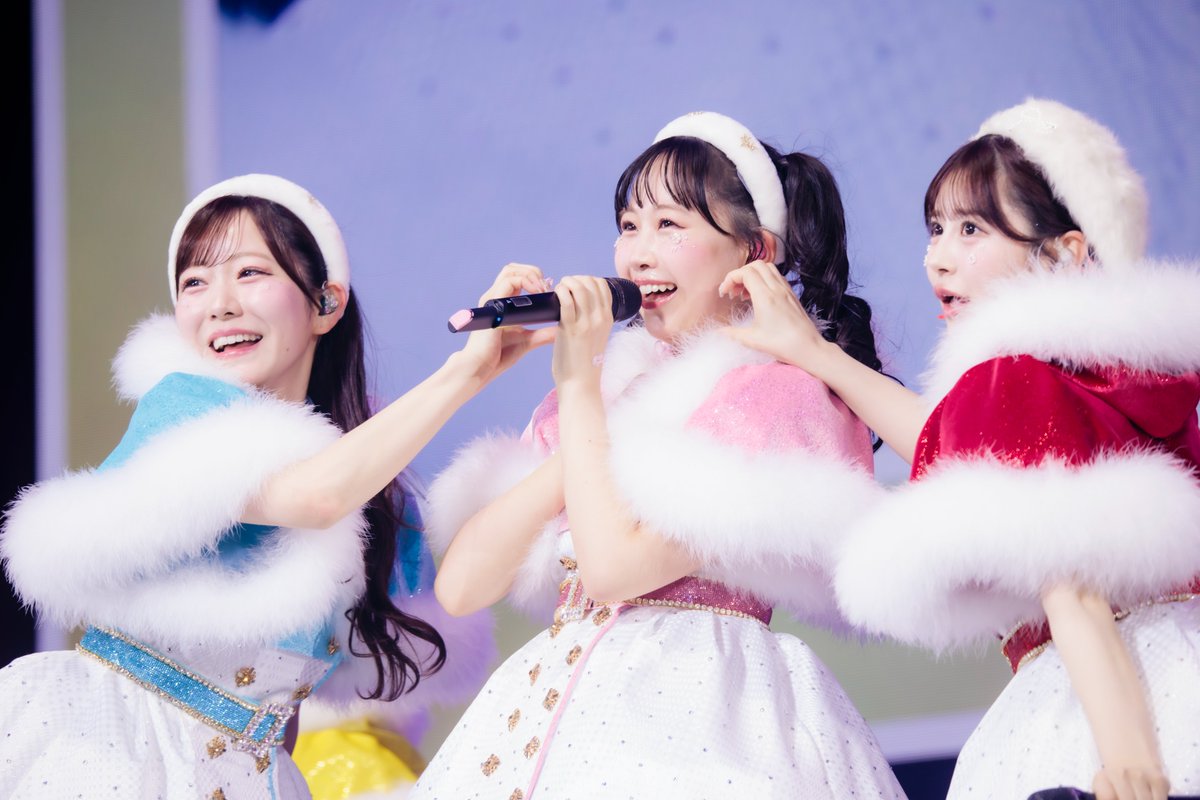 ふるっぱーフォト】 この瞬間好きな人多いはず🩷🩵❤️ 🩵真中まな