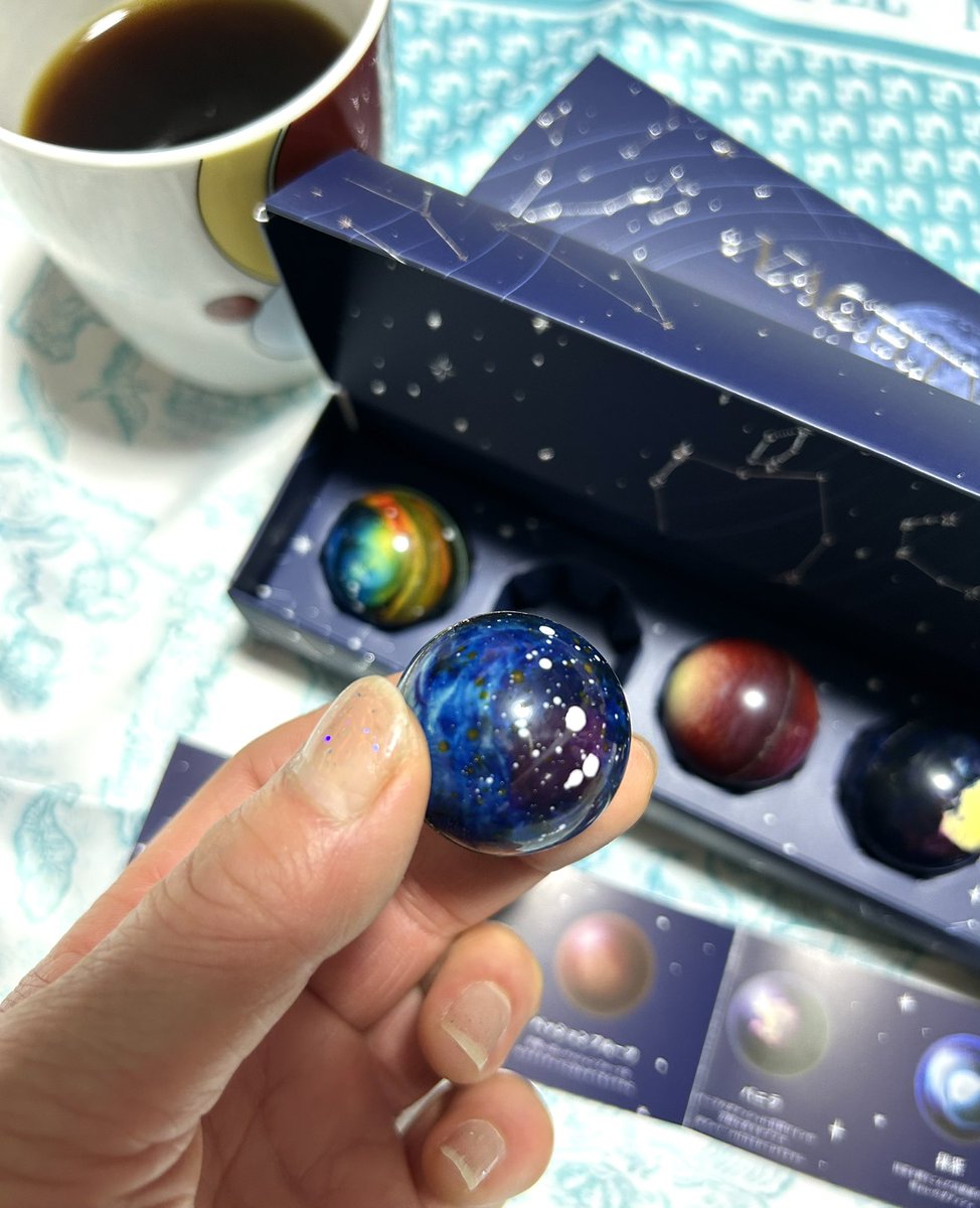 ナハトムジークチョコレート🪐✨ とっても綺麗✨ WMの通販では扱ってい