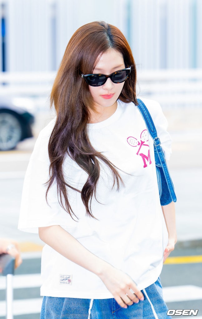 TWICE サナ FOR IS WALMART アメリカ限定 THIS US