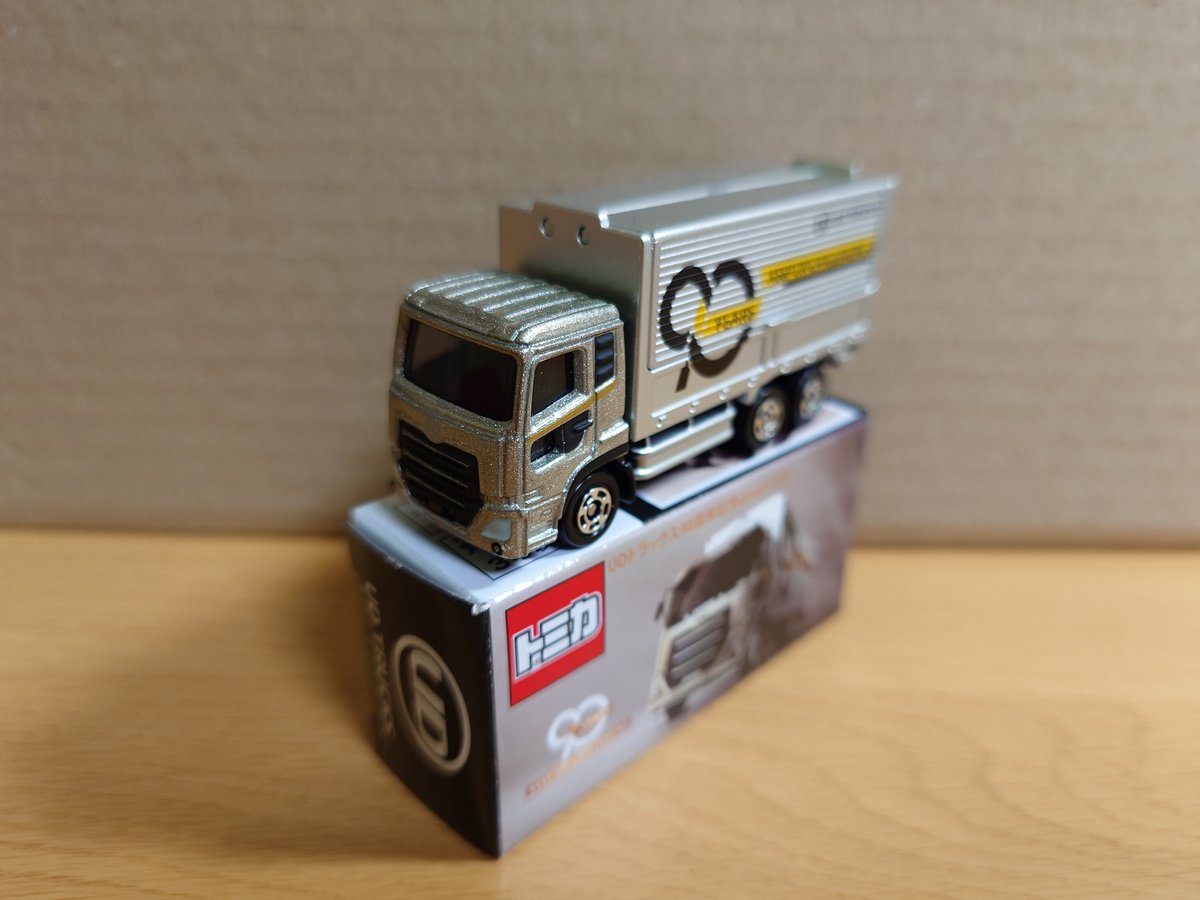 UDトラックス90周年記念のクオンのトミカ入手した ＃トミカ #UD