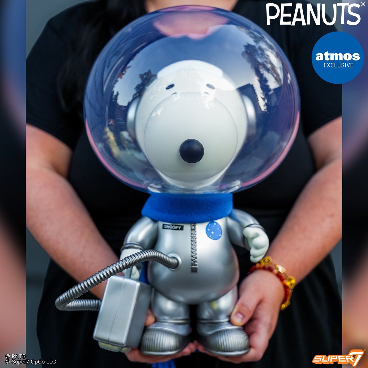 PEANUTS SUPERSIZE VINYL SNOOPY (SILVER SPACESUIT) 世界的人気