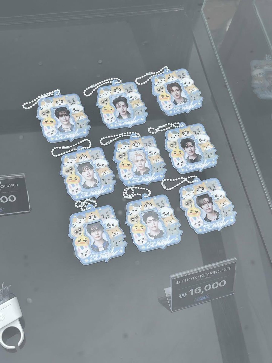 📢］ZEROBASEONE 𝗛𝗘𝗥𝗘&𝗡𝗢𝗪 IN SEOUL MD ＼ ソウルコンのグッズ