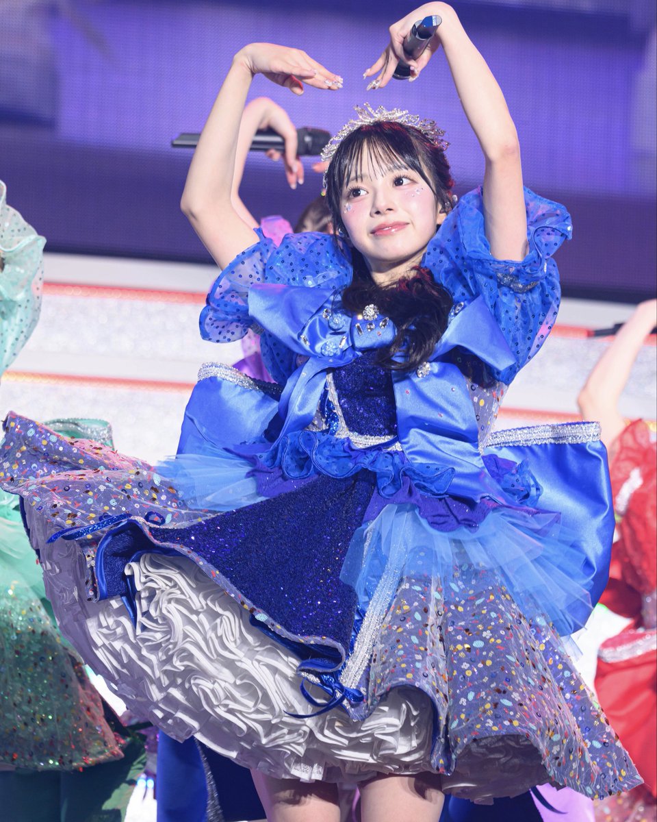 この世界で】増田彩乃の歩み💙 @ayano_cs0526 Q. 自分にとってアイドル