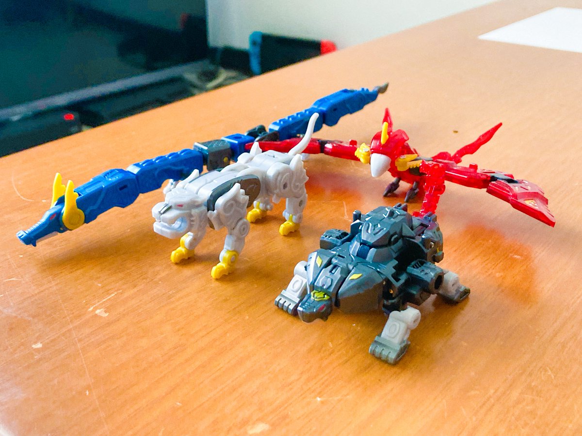 四体のセイクリッドパワーロボが集合！ やはり四神、四聖獣はカッコ