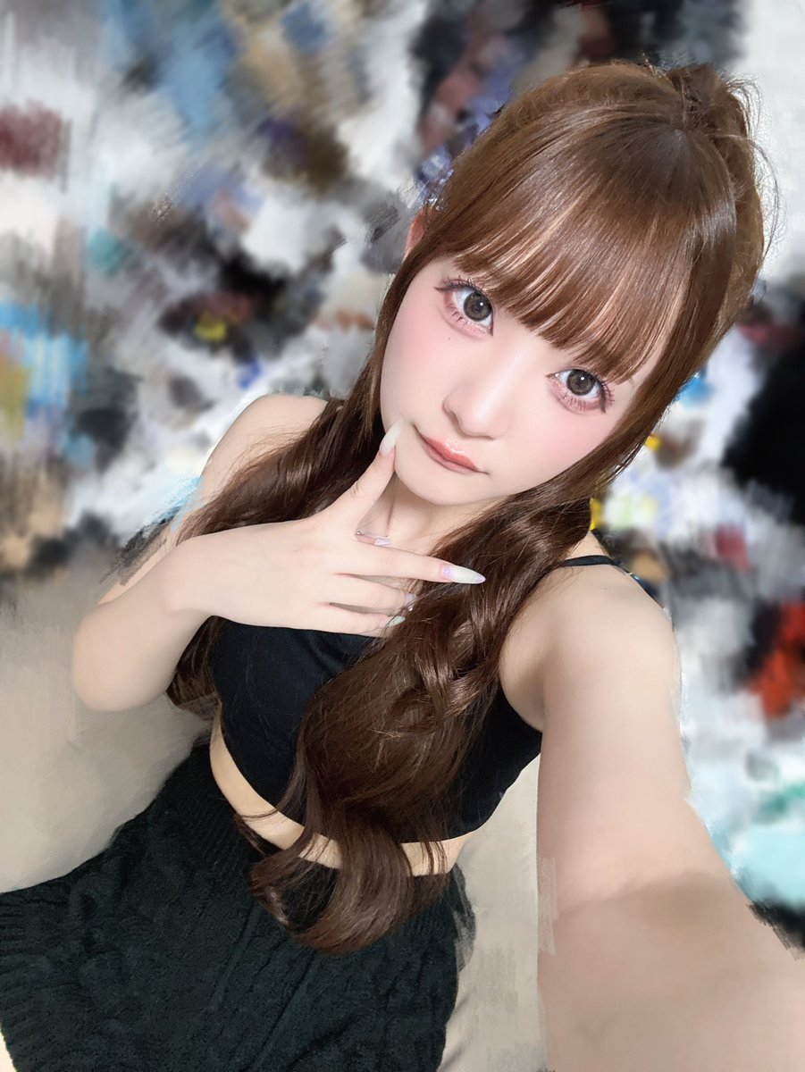 部屋汚すぎるからモザイクかけたらサイケデリックな家に住んでる人