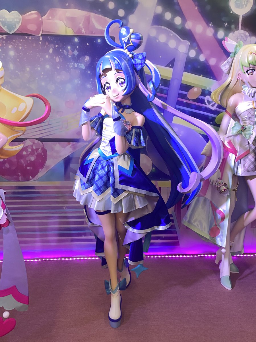 キミとアイドルプリキュア♪の等身大フィギュア キュアウインク