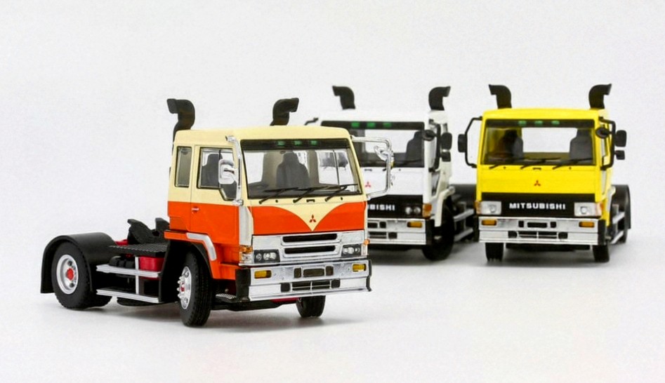 こんにちは😊 三菱ふそう ザ・グレートが予約開始になり オレンジ色