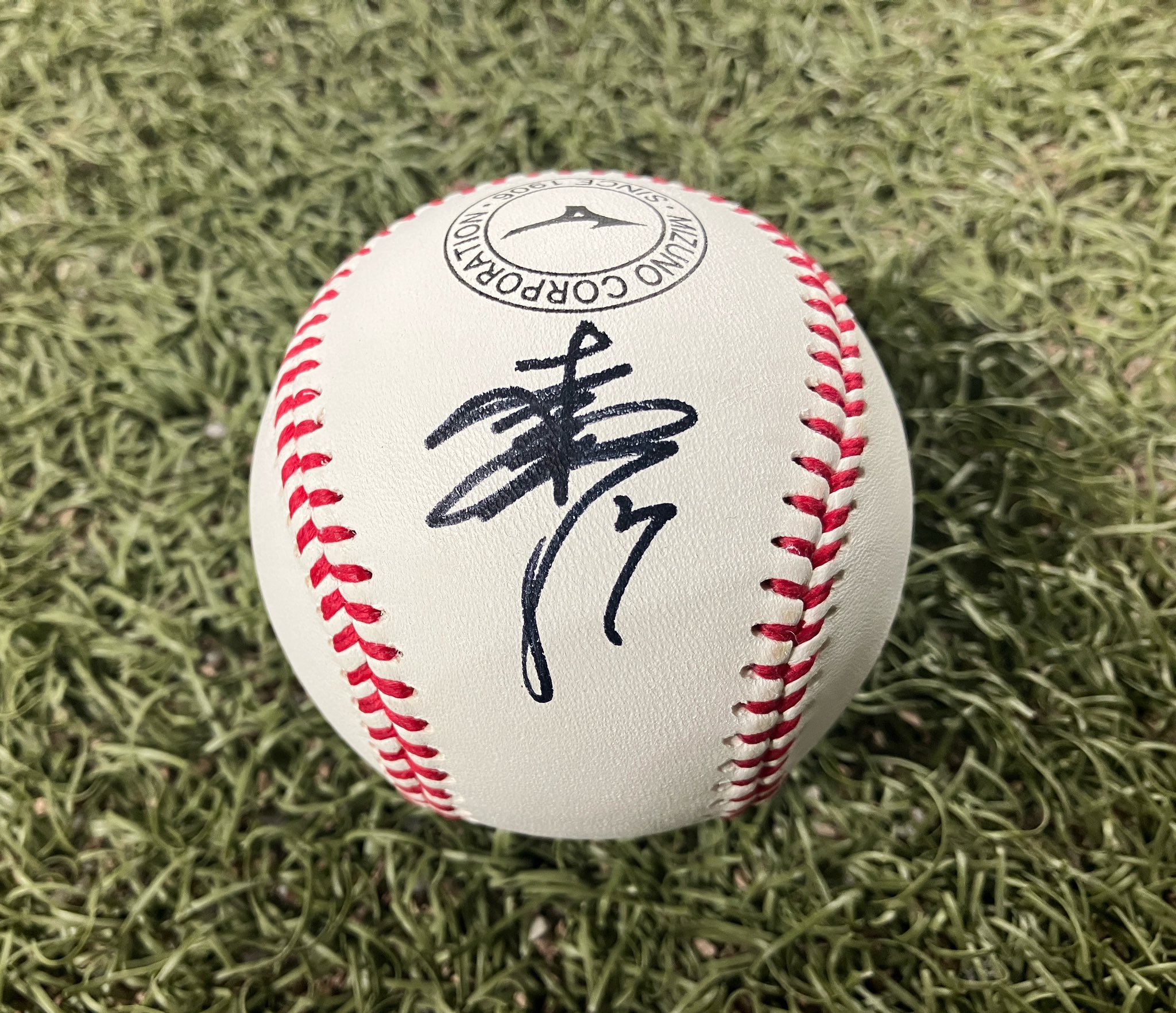 AAA10th Anniversaryサインボール