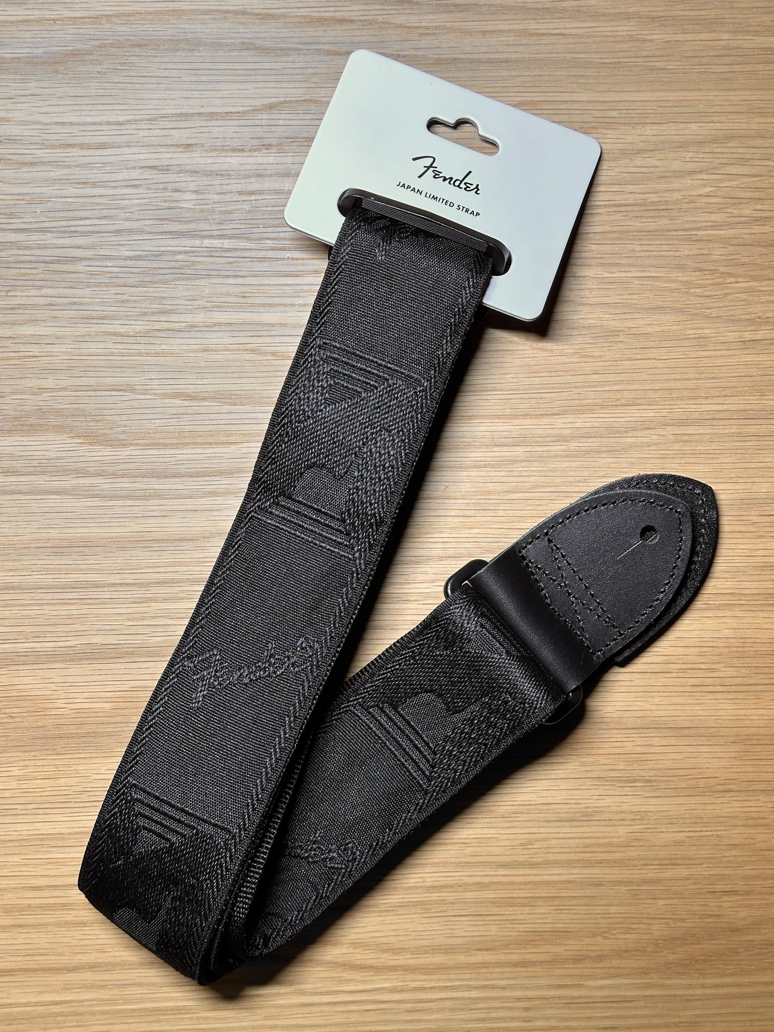 限定Fender Flagship Tokyo Leather Keychain 限定Fender Flagship