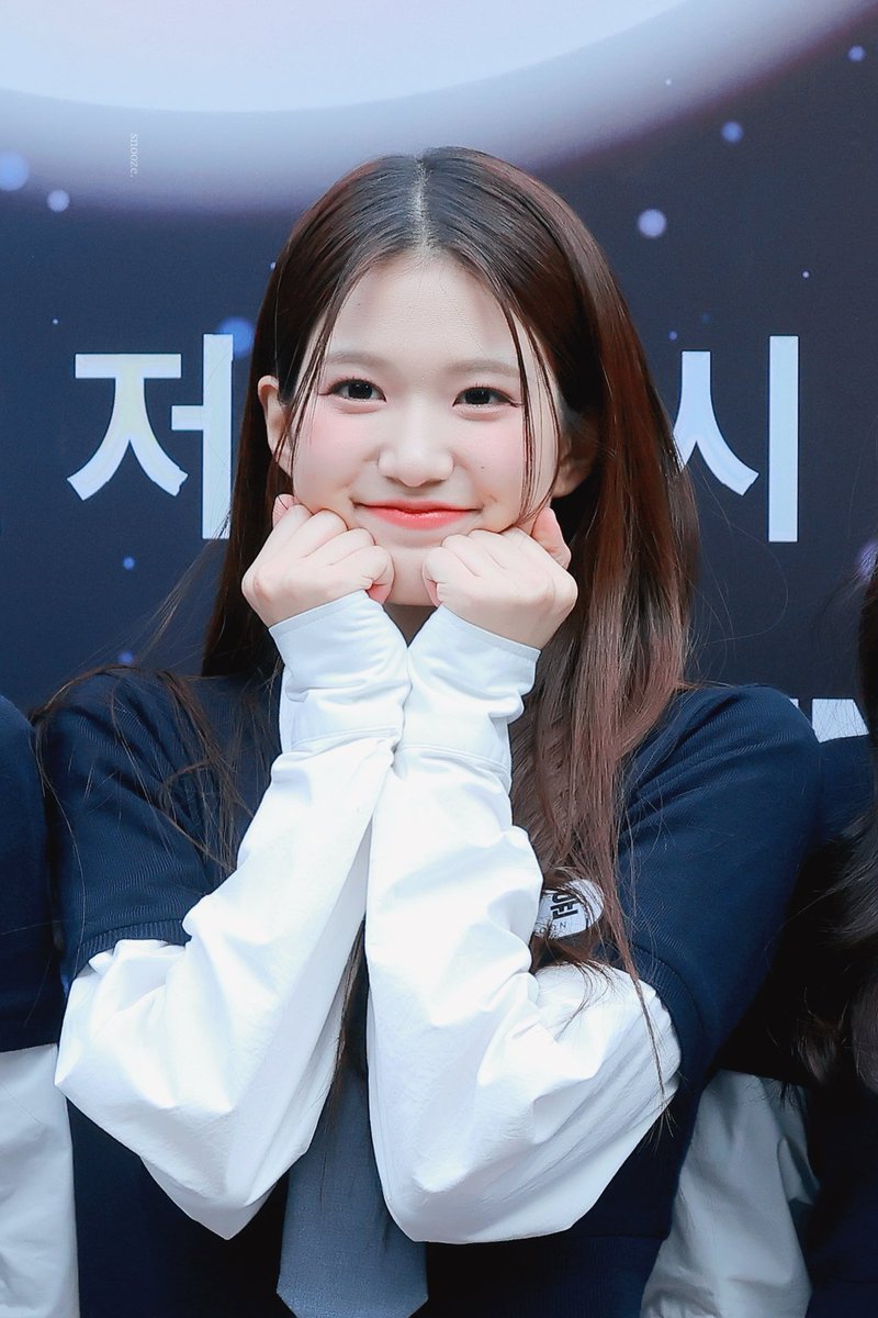 ジユンのこのポーズ可愛い好きすぎるて #iland2 #izna #izna好きな人と