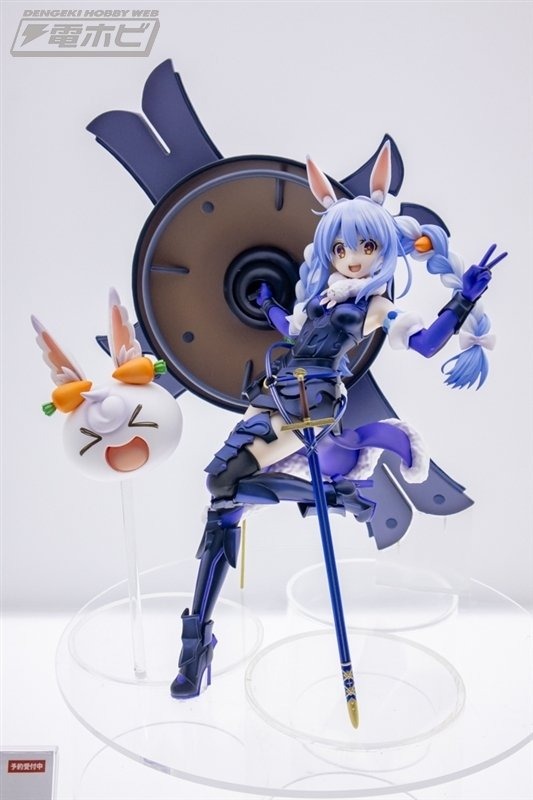 未開封早期予約特典付き 兎田ぺこら×マシュ・キリエライト 【未開封】早期