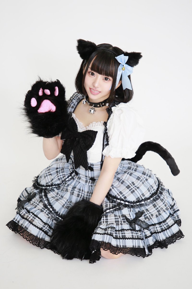 17歳になりました🐈‍⬛🩵 いつも支えてくださるみなさまのおかげで