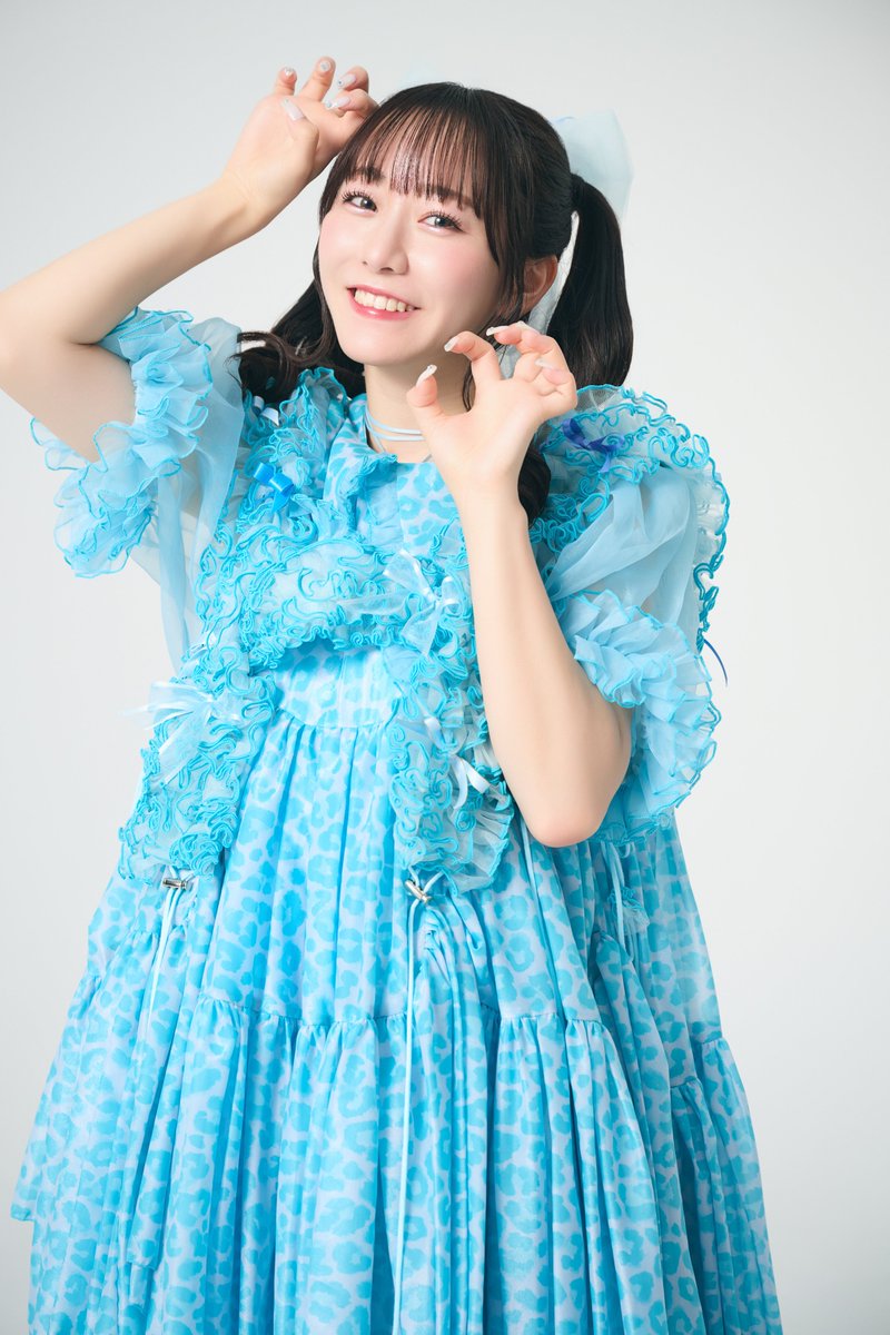 ✨👚 豹柄衣装 ビジュアル👚✨ 🩵真中まな @manafy_fz0422 🔽生写真を