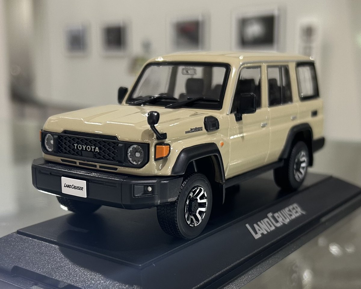 新型 #カラーサンプルミニカー 発売📢 ＼ 本日11月30日（木）より