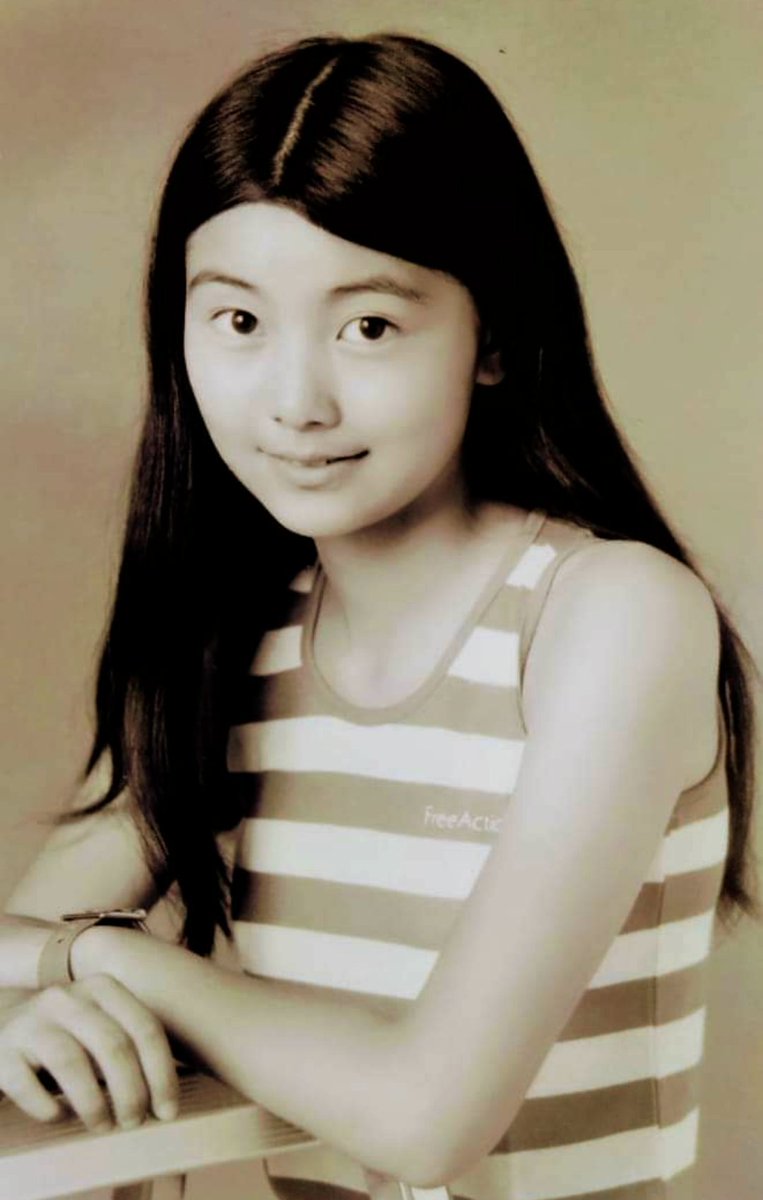 1974年 13歳でユニチカのキャンペーンガールに選ばれた #手塚理美