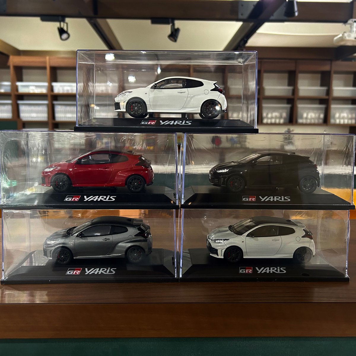 新型 #カラーサンプルミニカー 発売！ ＼ 3/24（日）より #トヨタ