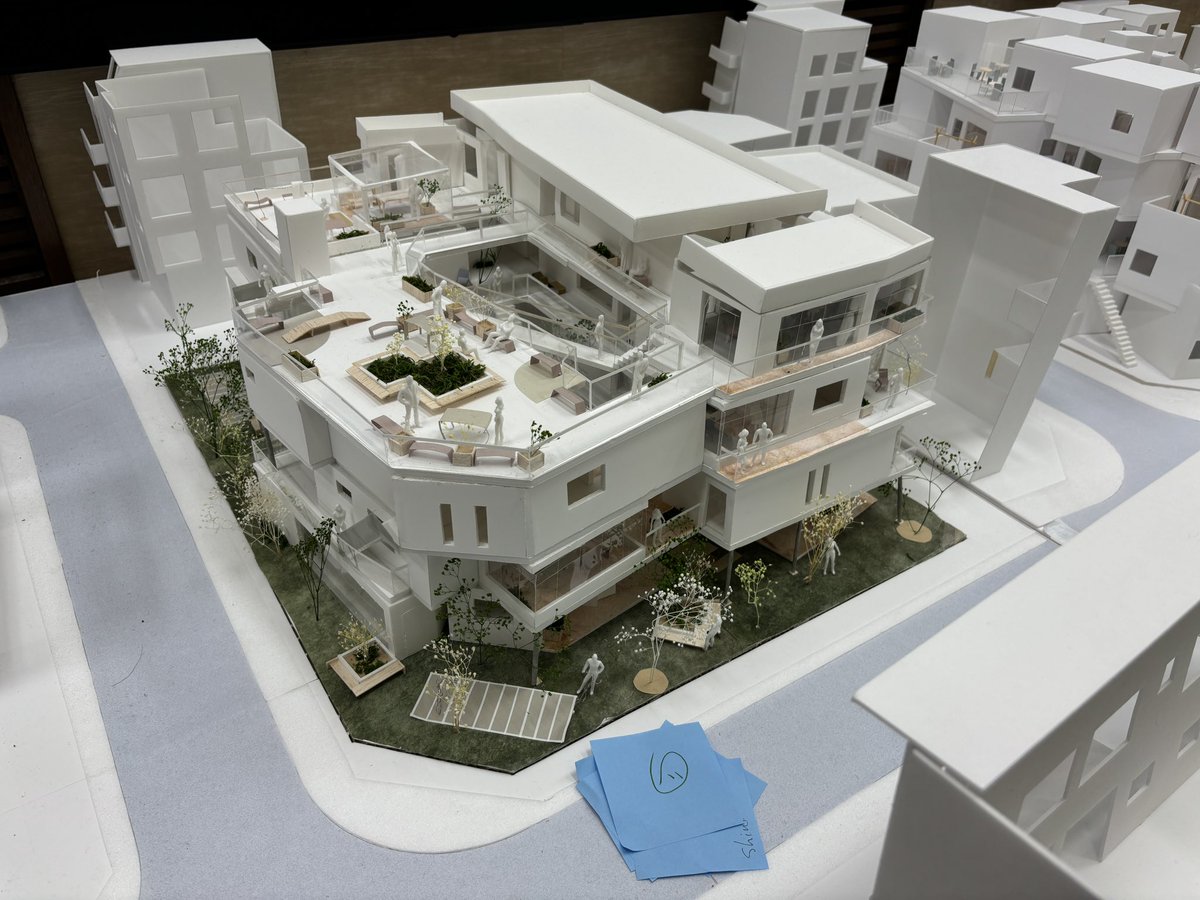 2年生設計課題「池袋に建つ集合住宅」最終プレゼン選出作品の一部です