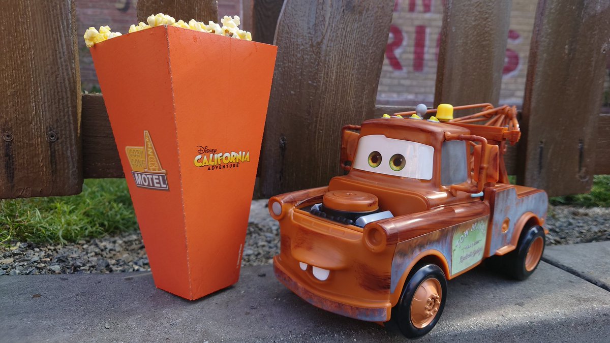 カリフォルニアディズニー!🇺🇲】 メーターのポップコーンバケット入手