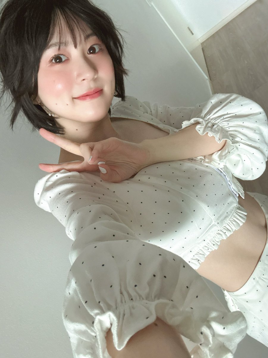 こんにちは！ 4/25 中島由貴写真集発売📸 🌟早期予約キャンペーンが