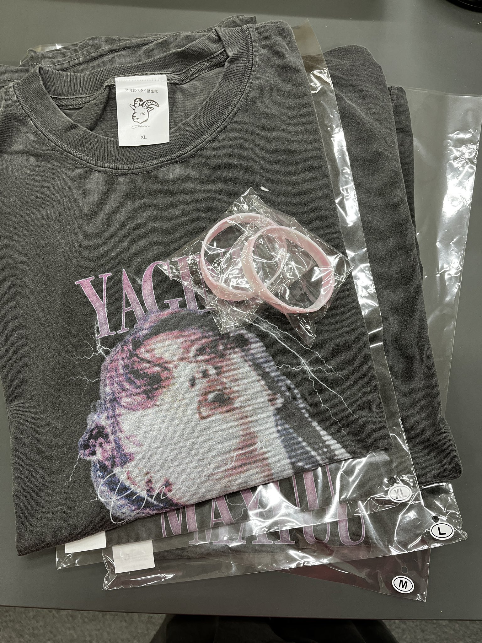 Chevon まゆT トリップver. Mサイズ 谷絹茉優 最新 Tシャツ Chevon