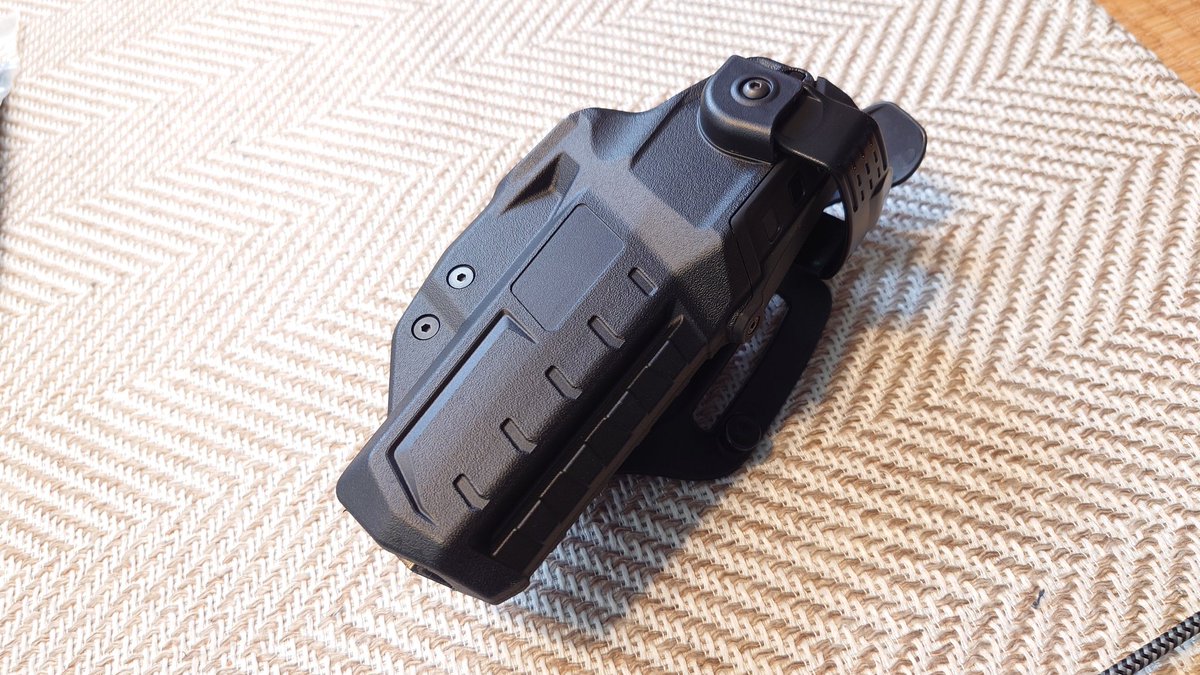 この画像が使えなくなった時が来たのか。