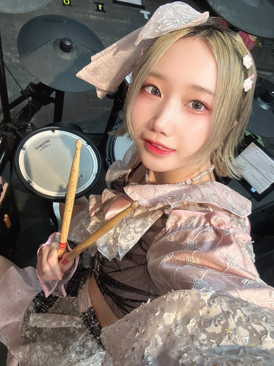 どうも、X以外のSNSが乗っ取られたドラマー兼アイドルです。 #いっその