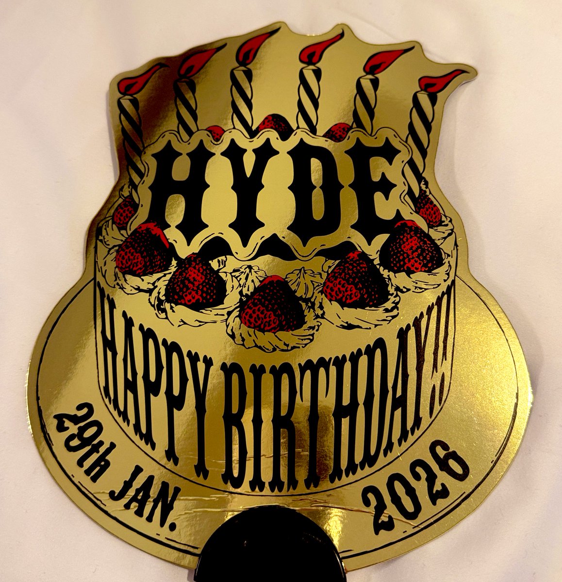 RT @hitomiyxxx: HYDEさん、サプライズ大成功でしたか？ うちわの裏は