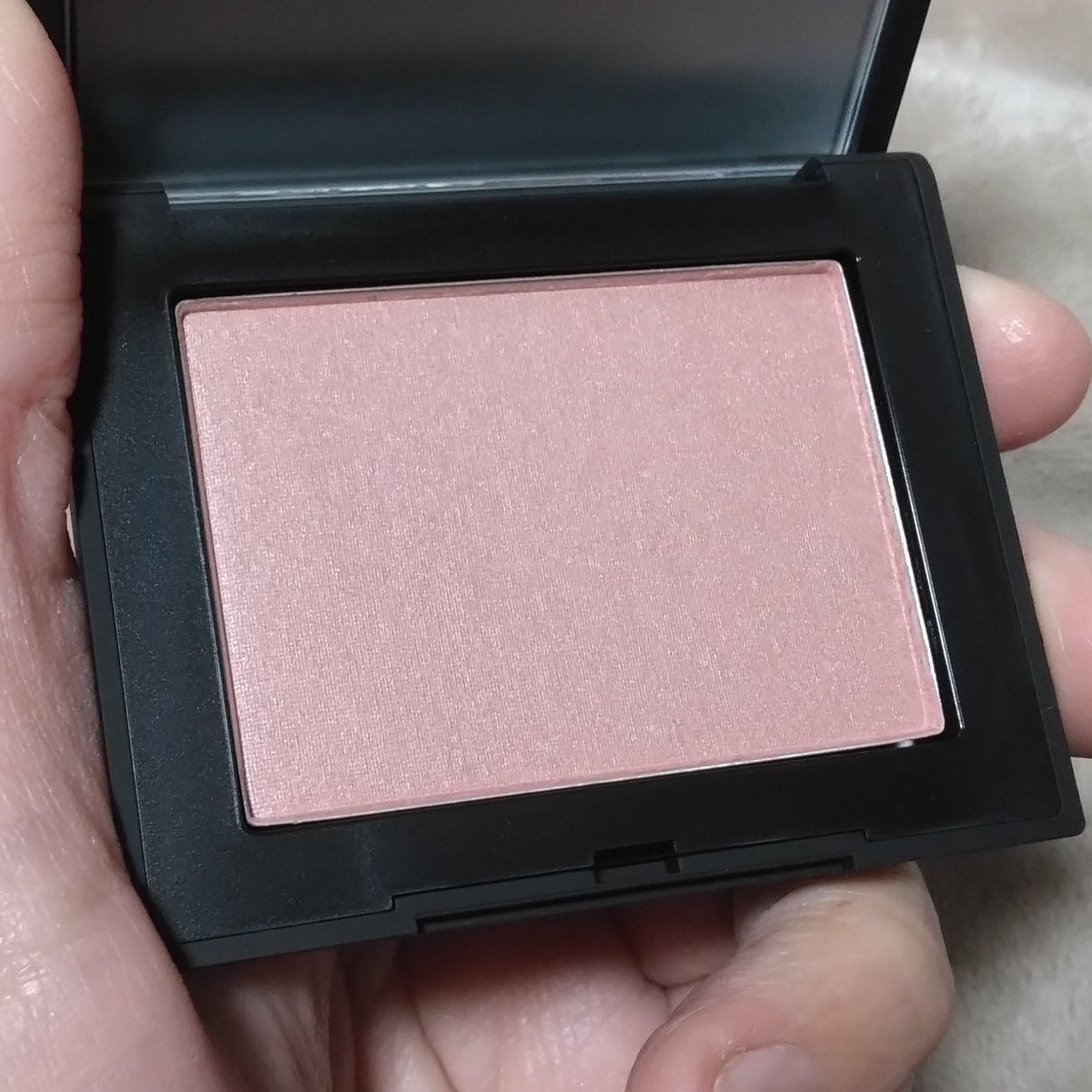コスメ購入品 NARS ブラッシュN 906 LOVES ME NOT 今からでも遅くない