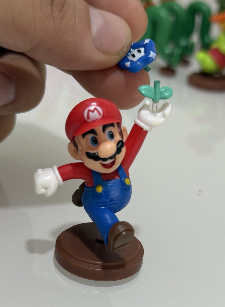 感動しました😭 引用元にある通り、チョコエッグのマリオのフィギュア
