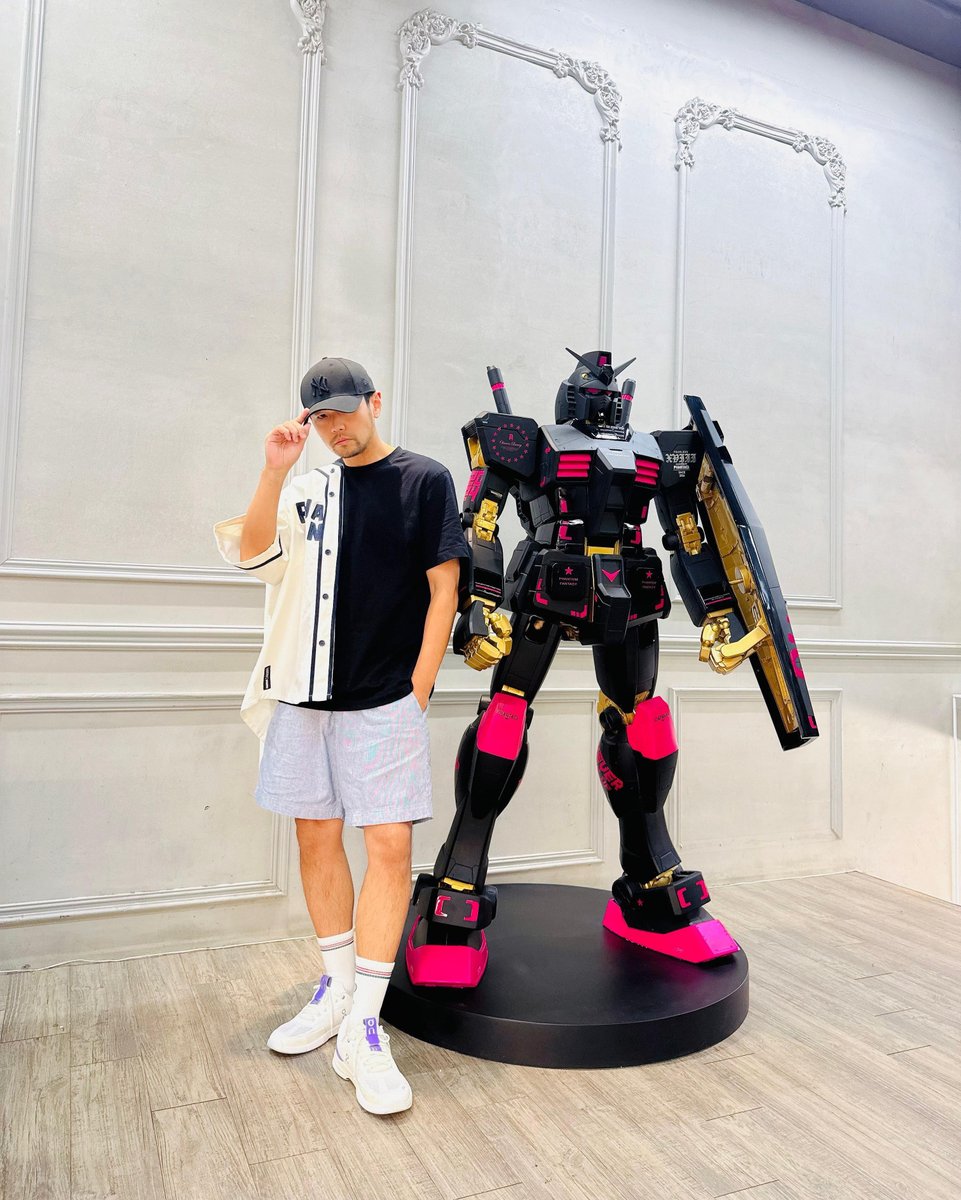 PHANTACI』『機動戦士ガンダム』のコラボレーションにより「PHANTACI