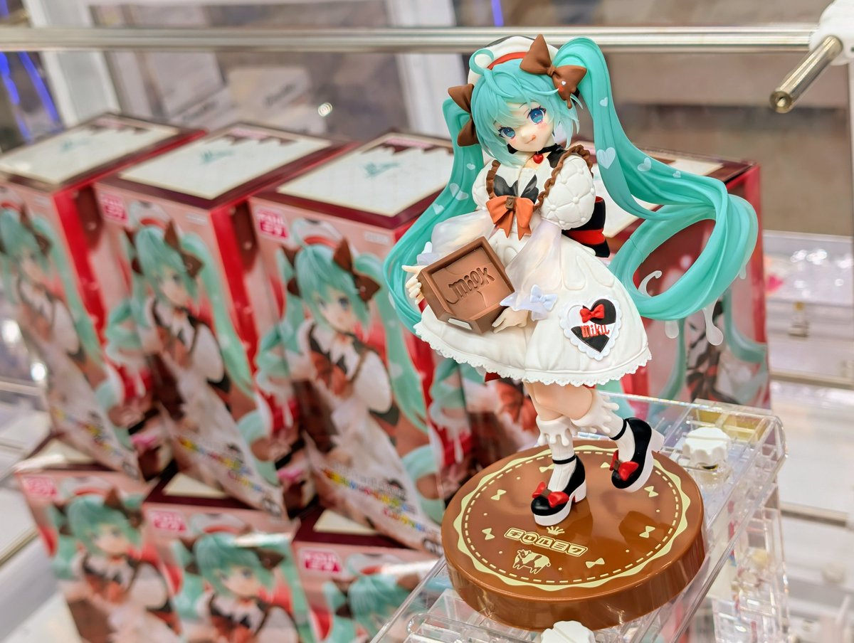 景品情報】 ・初音ミク×チロルチョコ Trio-Try-iT Figure ─初音ミク