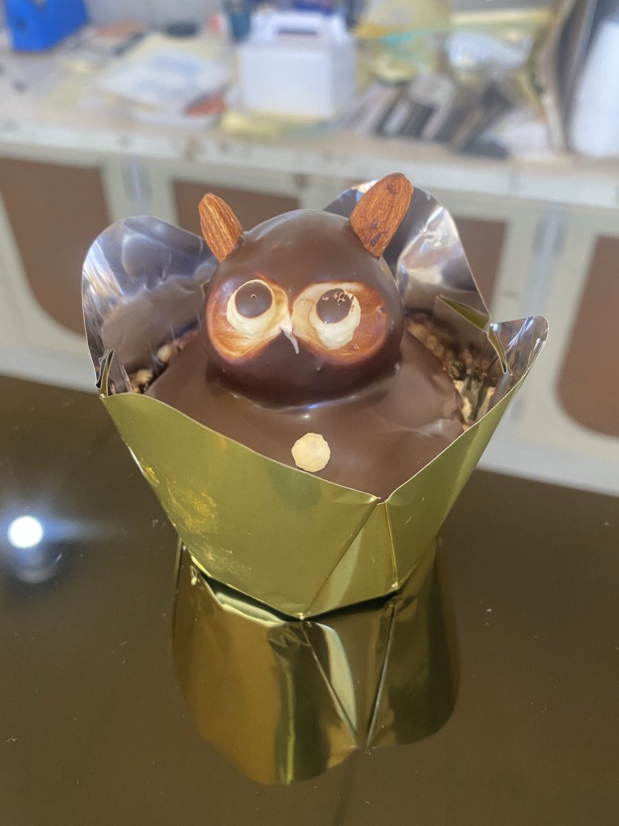 美術館に行く道すがらでたまたま見つけたレトロなお菓子屋、日月堂リラ