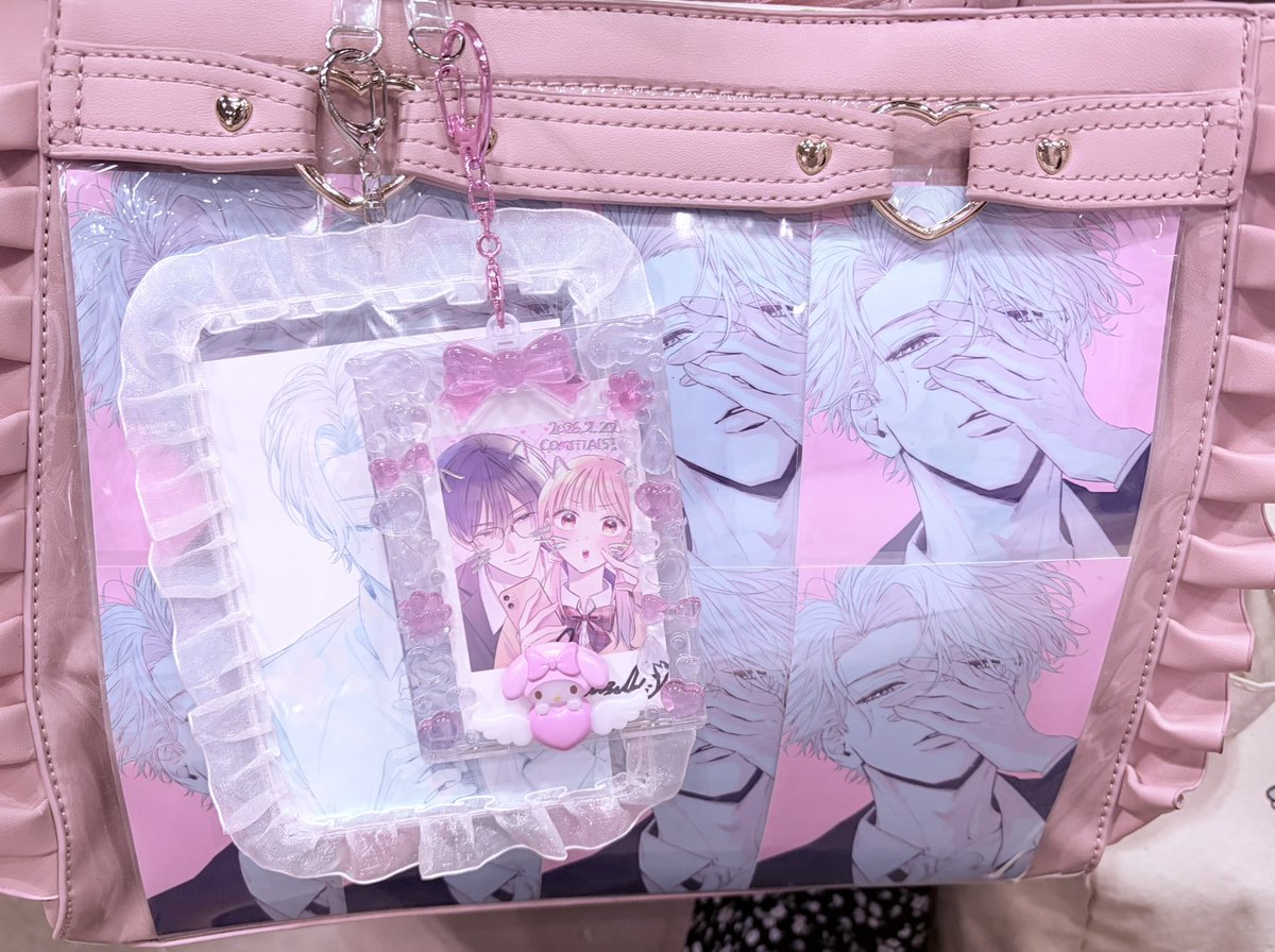 そして今回、ありがたいことに私のイラストで痛バを組んでくださった方