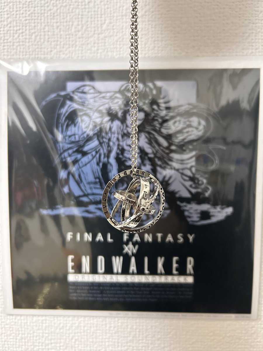 CC福岡で占星術師がつけてそうな天球儀アクセを見つけたので買っちった。