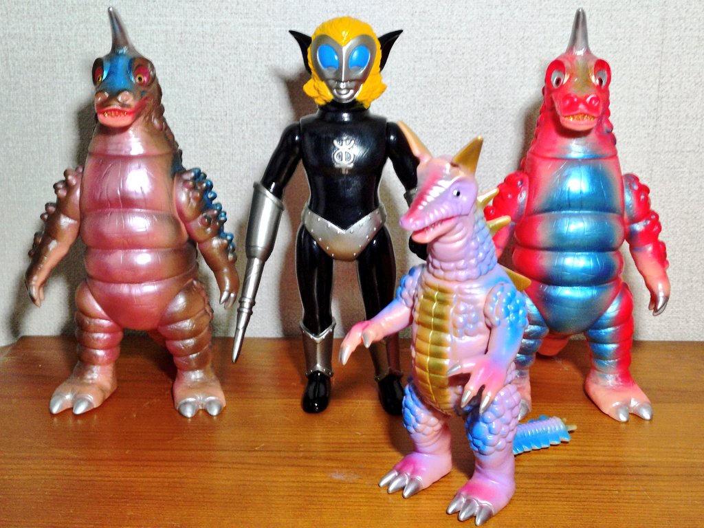 ちゃんと開けました #ブルマァク #一番星 #ウルトラマンレオ