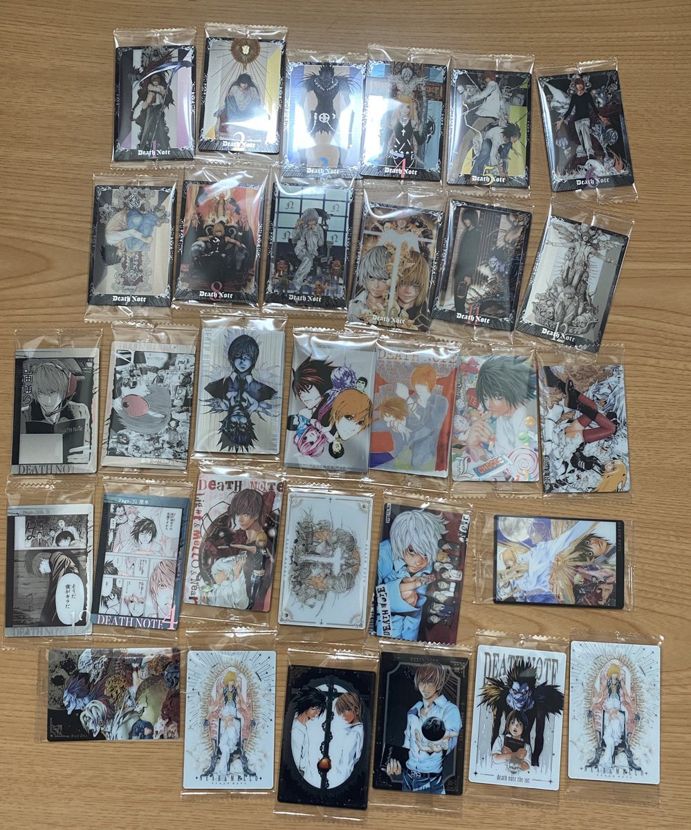 発売初日にデスノートウエハースシークレット含めて31種類フルコンプ