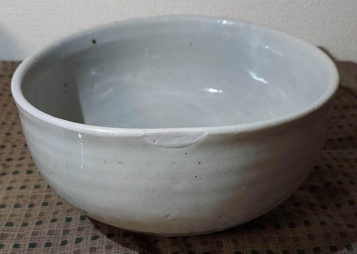 京都の骨董屋さんで李朝初期官窯の【堅手茶碗】をお迎えさせていただき