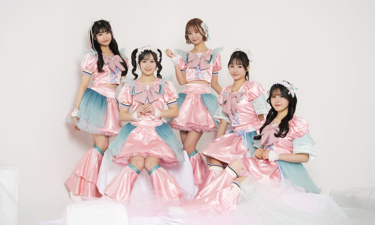 💛SHOWROOM公式番組🩷 ／ 2/20(金)19:00〜🫶 新番組『YUM!-TUK!の靴