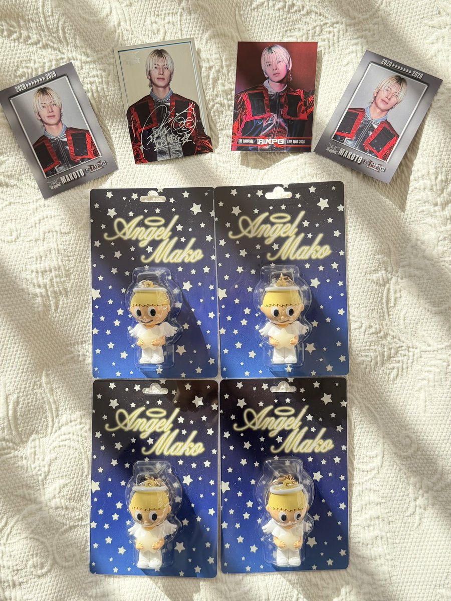 やっと開封しました🫶🏻 アクスタは自引きできませんでしたが、トレカ