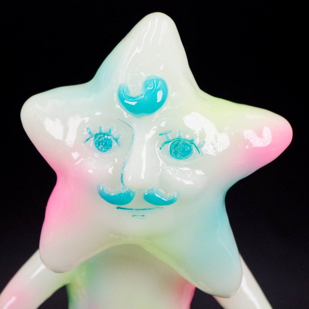 ソフビ抽選情報】Ouch&OopsよりSTARMAN(GID)抽選開始！ 暗闇で怪しく